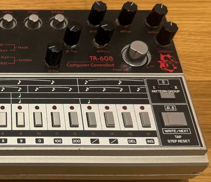 Roland-TR-608 